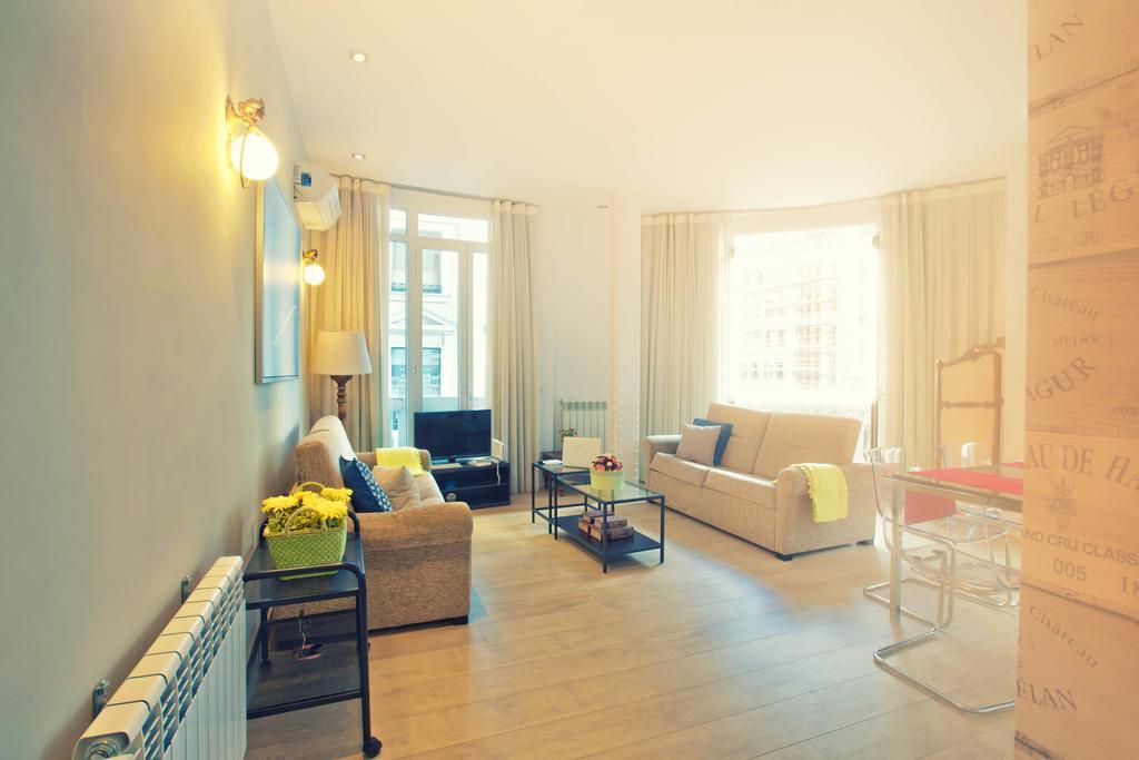 Smartrental Madrid Gran Via Apartments Екстер'єр фото
