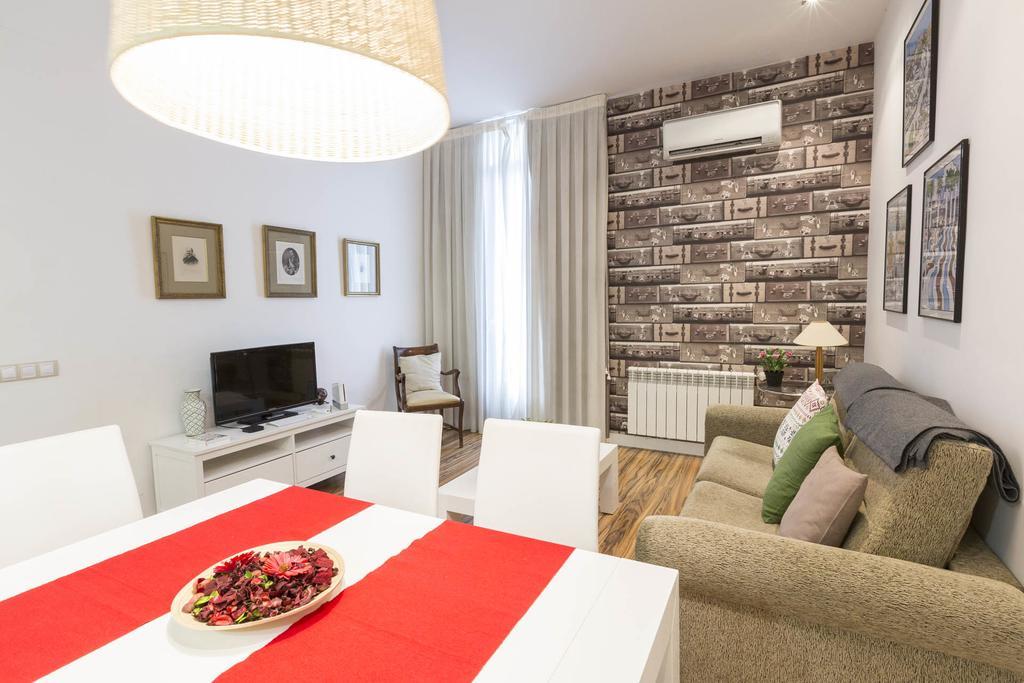 Smartrental Madrid Gran Via Apartments Екстер'єр фото